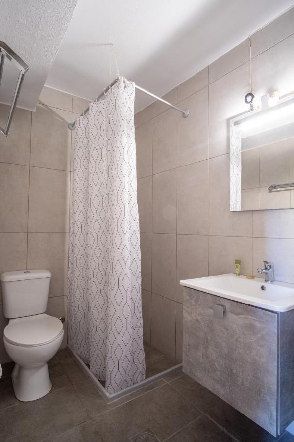 James Room Samos Town Bagian luar foto